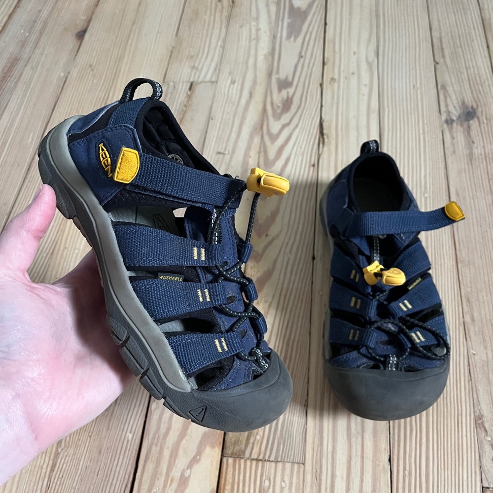 Keen Newport H2 Sandals Kids Size 2 Navy Blue Yellow Outdoor Hiking Water Shoes